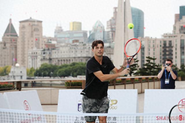 制这名球员 制这名球员