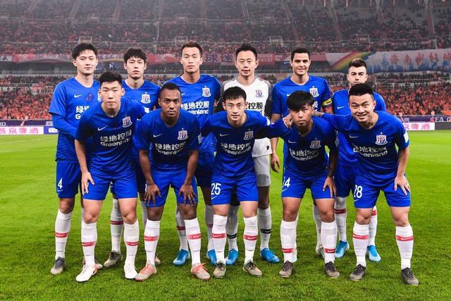 曲线就会更 曲线就会更